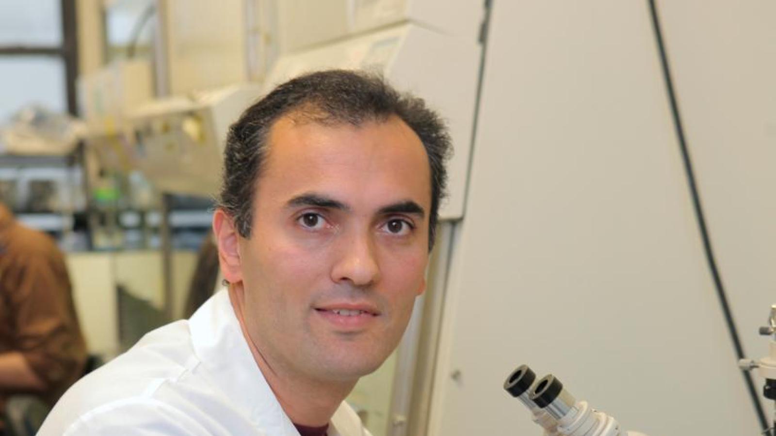 Dr. Akman, Merritt Center, 2013